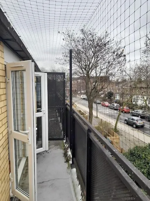 Homestay Wilmot Close London